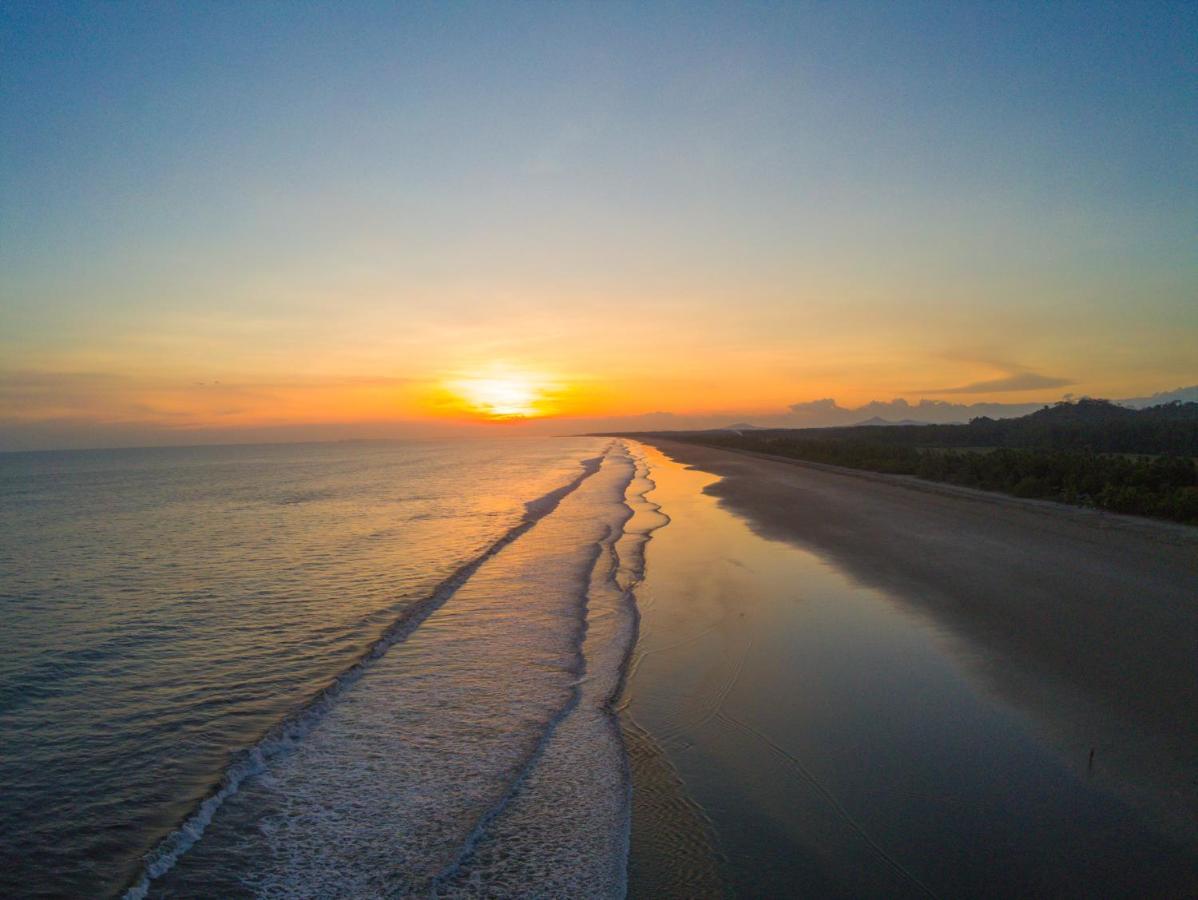 Las Lajas Beach Resort Екстериор снимка